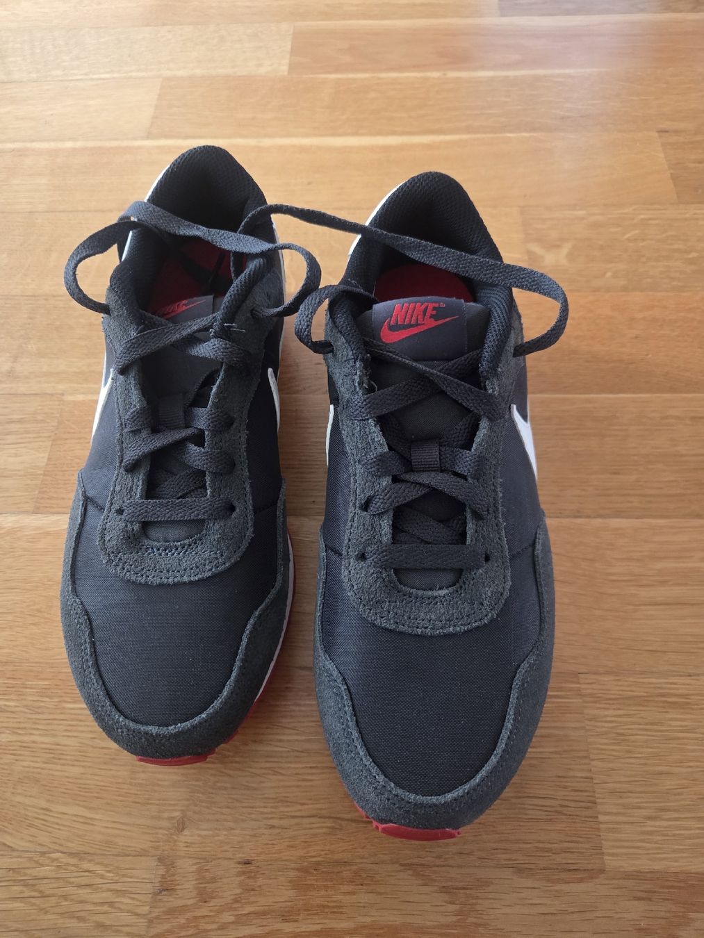 Nike Chaussures garçon: Sneakers Nike Gr 38.5 neu – Neuf (Voir description) à Port par Darialina 1