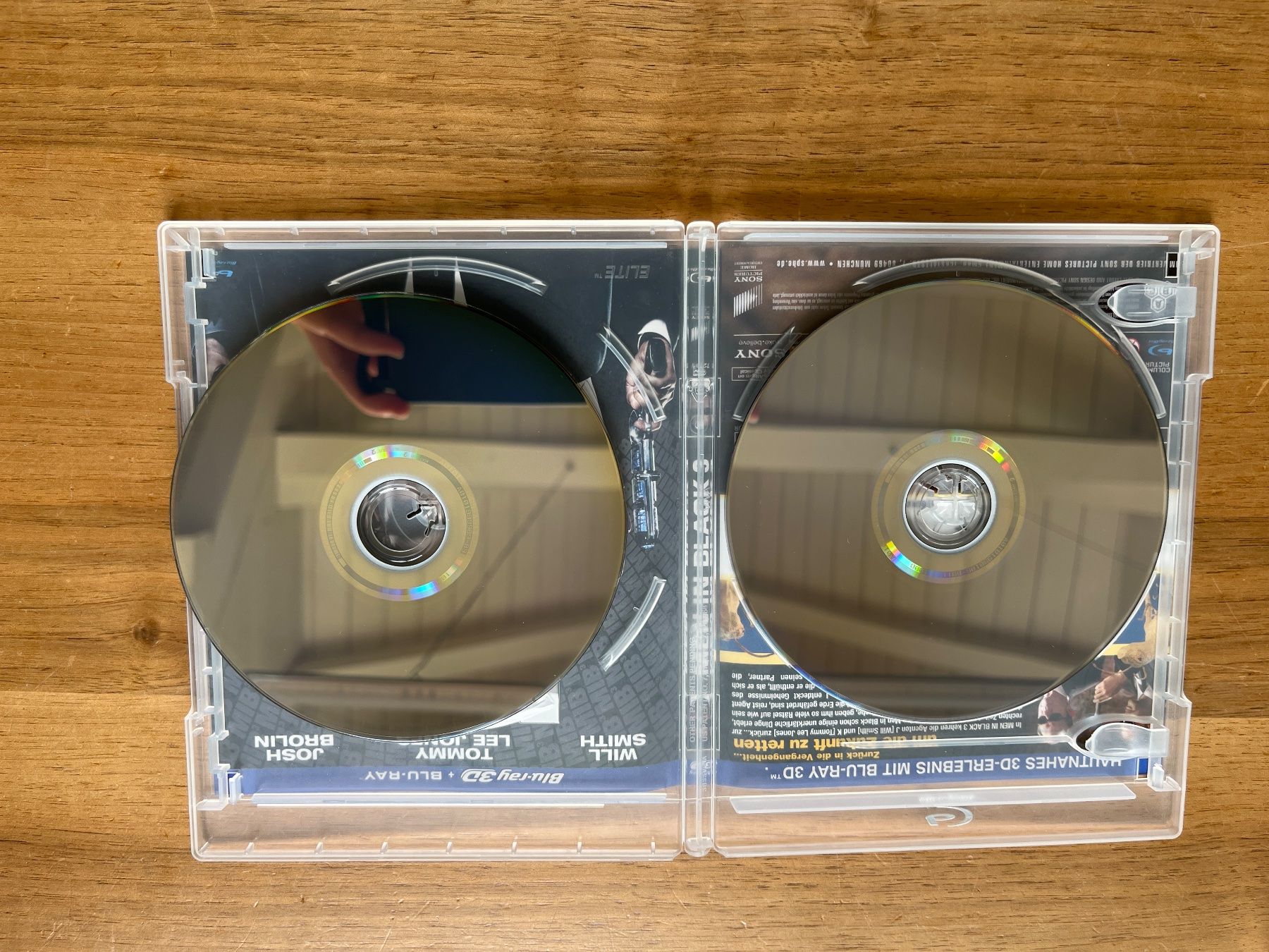 Tutti i DVDs: Blu Ray Disc 3 D - MIB - Men in Black 3 – Nuovo (secondo la descrizione) da Stans venduto da scheuerc 3