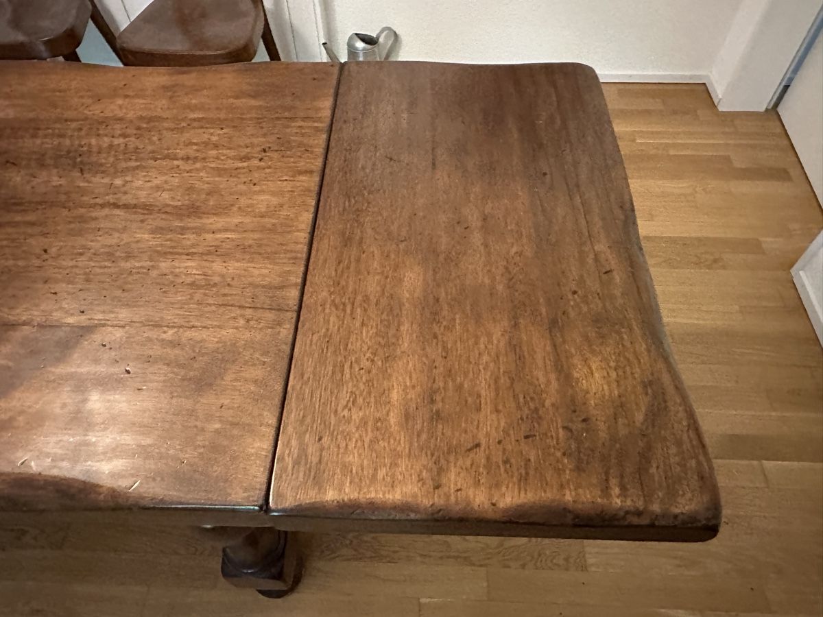 Tavoli: Alter, massiver Beizentisch – Usato da Weiach venduto da Gismo049 4