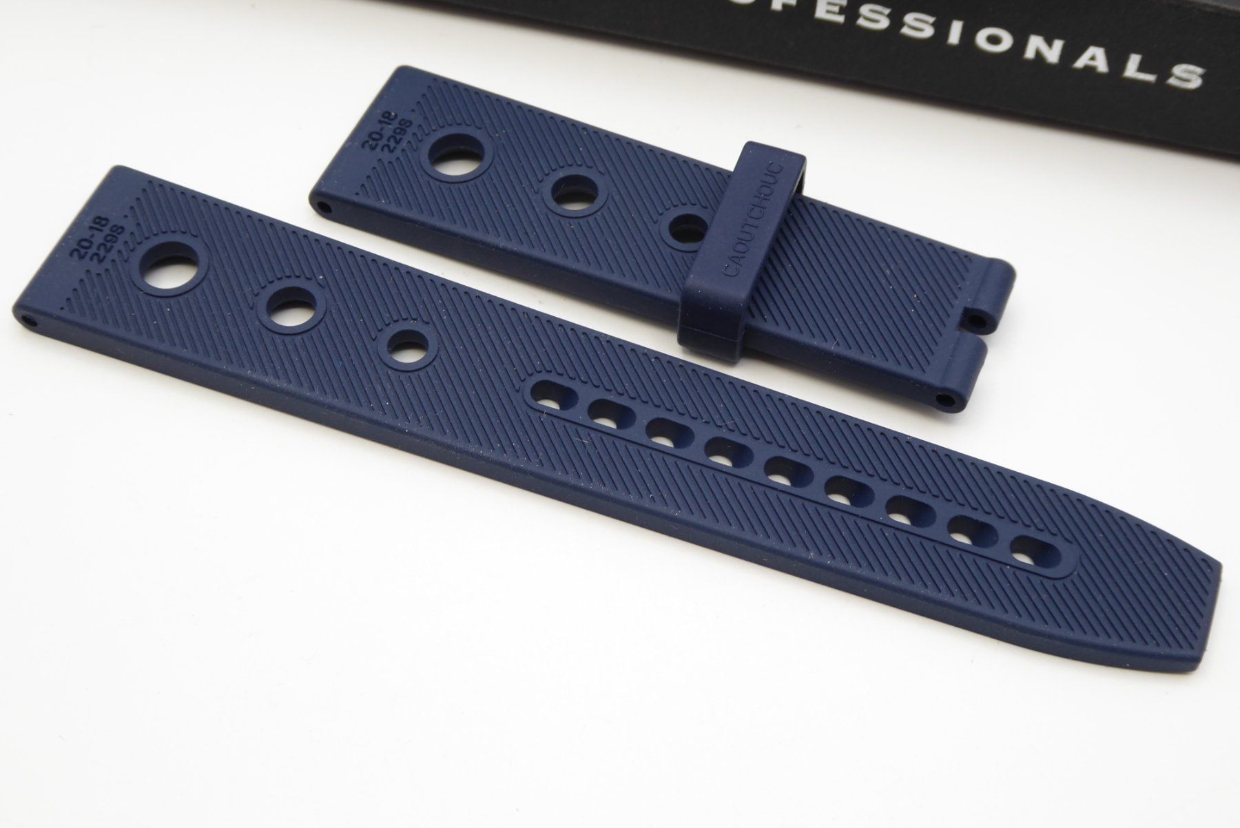 Breitling Orologi: Breitling Rubber Strap Navy Blue 20mm – Nuovo (secondo la descrizione) da Geneve venduto da adr_xk6n 1