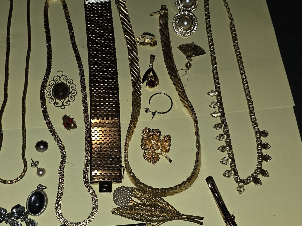 Lot De Bijoux Fantaisie Vintage - Occasion - Pièces Uniques
