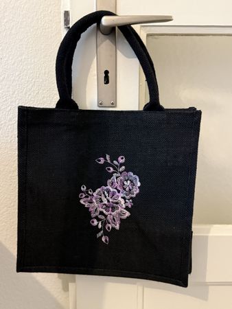 Elegante Stofftasche mit Blumenmuster
