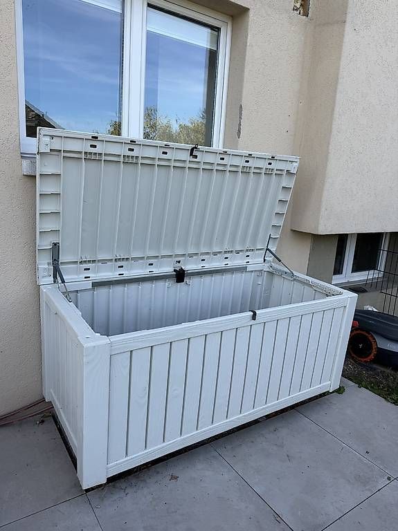 Coffres de rangement: Keter Gartenbox – D'occasion à Niederhasli par des_f82m