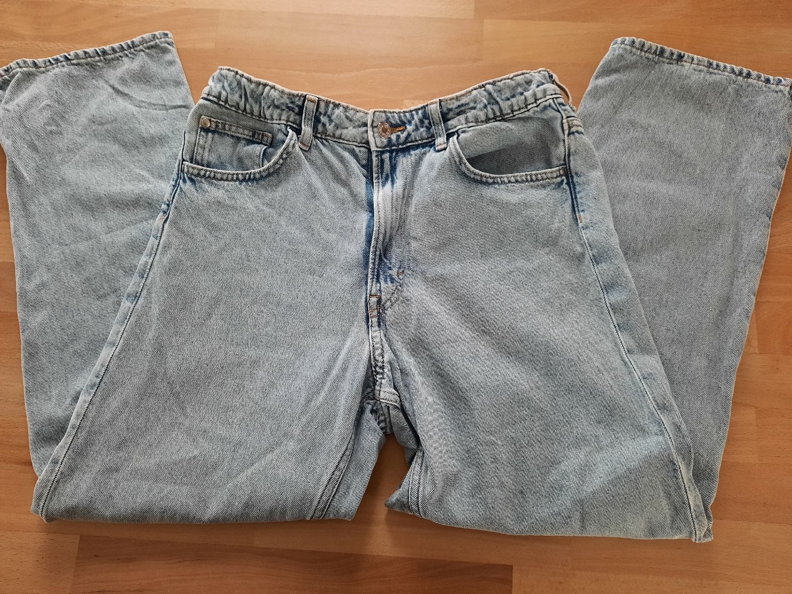 H&M Pantaloni: Loose Fit Jeans Gr.170 H&M – Usato da Jonschwil venduto da sonja8472 2