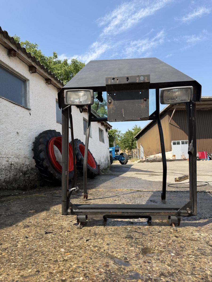Tracteurs: Kabine zu Valpadana Traktor – D'occasion à Port par Michu88 1