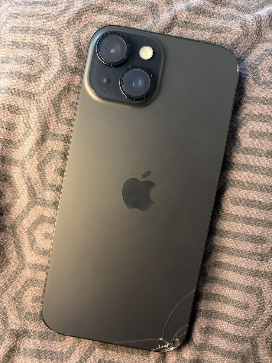 Apple Telefoni cellulari / Smartphones: Iphone 15 Black – Usato da Biel/Bienne venduto da Emi_ly25