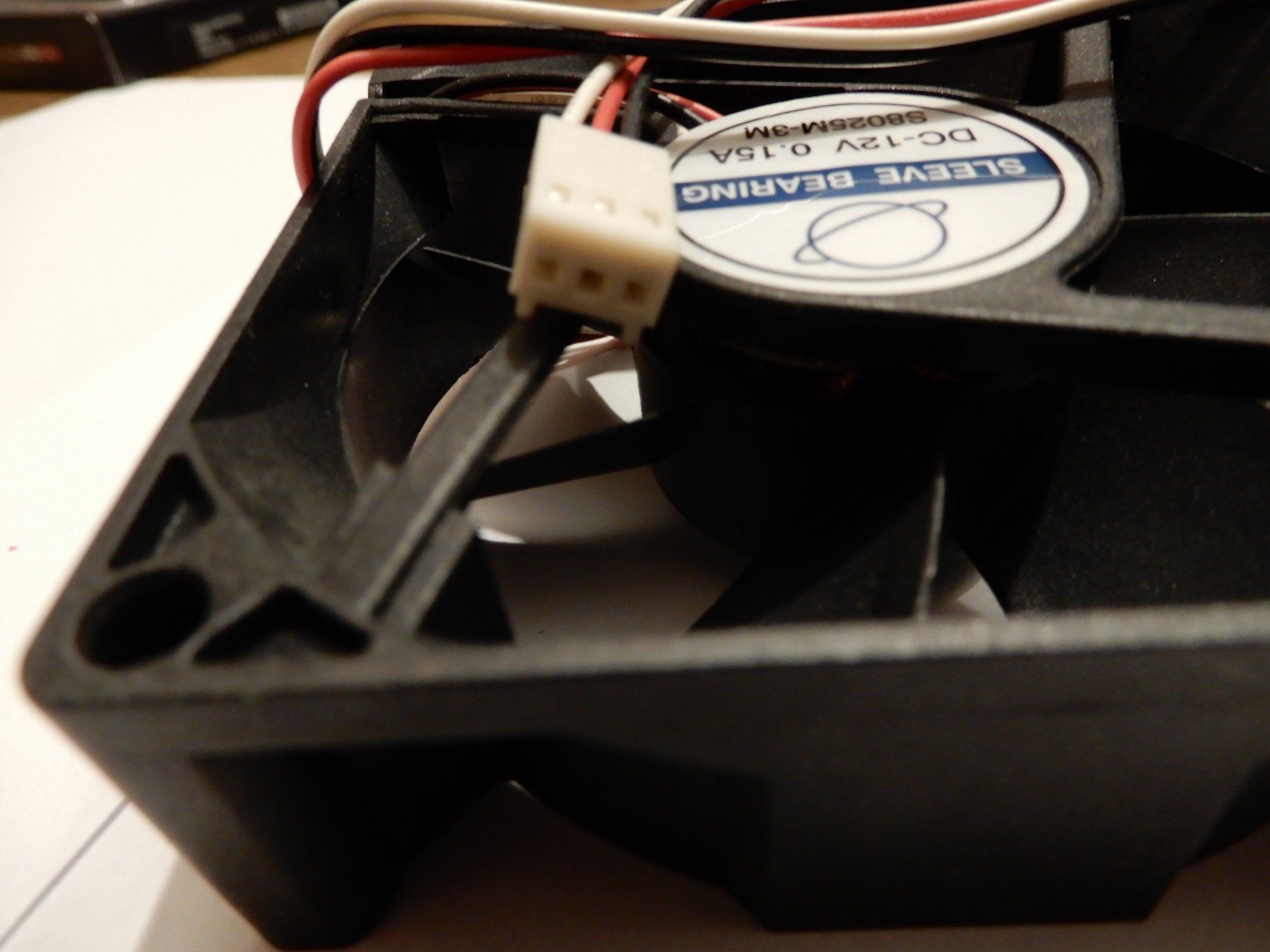 Composants électroniques: Gehäusekühler Seelev Bearing  DC 12V 0.15A – D'occasion à Worben par MaKo3252 5