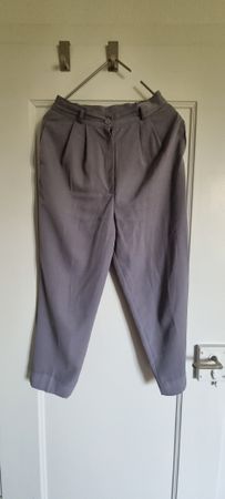 High waist Stoffhose in Grau-Lila