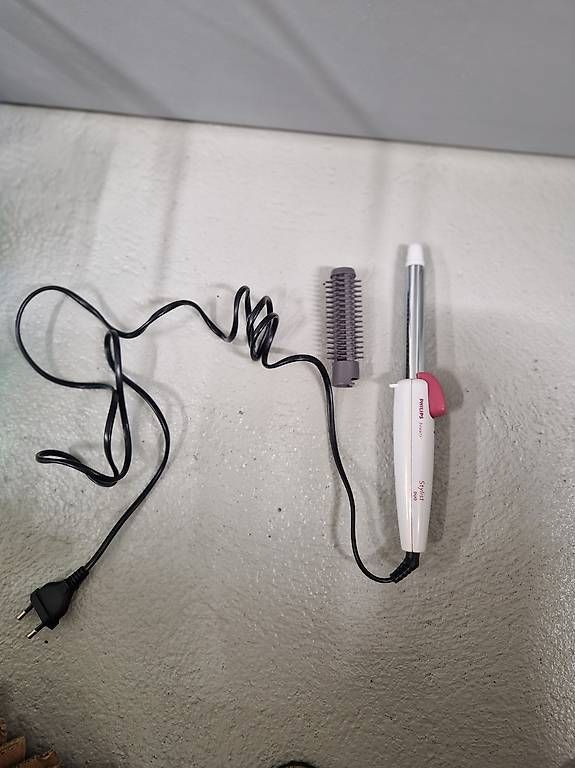 Philips Lockenstäbe & Haarglätter: Lockenstab Philips – Gebraucht aus Dübendorf von MayaKK21 1