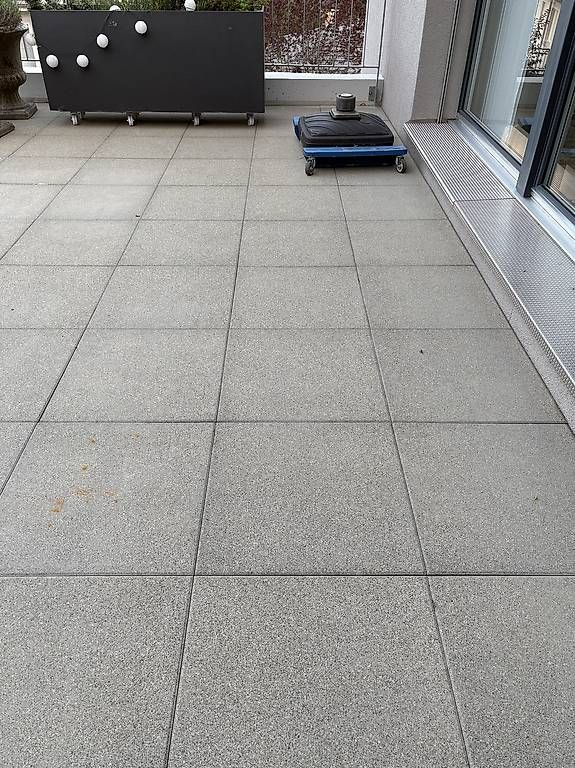 Rivestimenti per pavimenti: Gartenplatten 50x50cm – Usato da Degersheim venduto da Mastesam 2