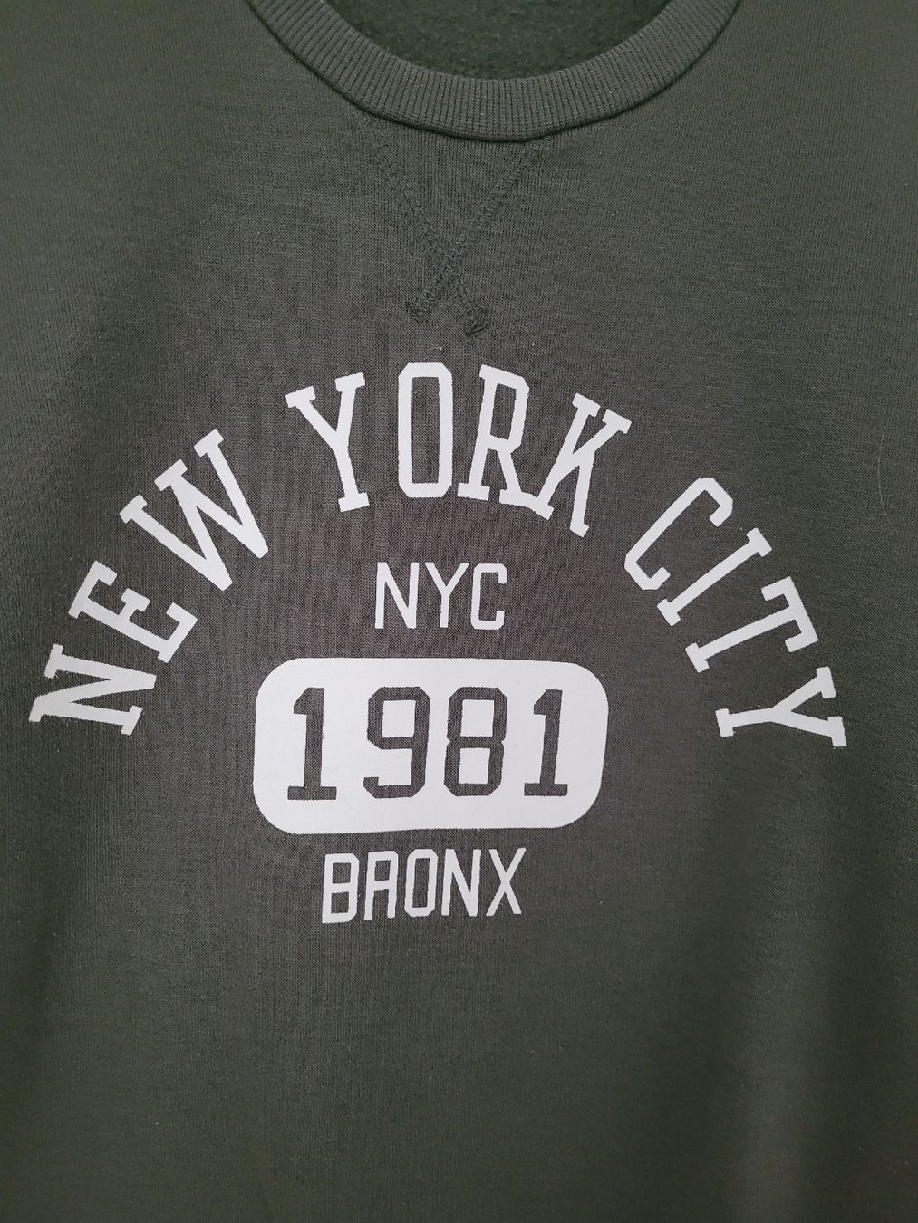 Maglioni & Felpe: Khakifarbener New York City Pullover, Grösse S – Usato da Bennau venduto da Moonshine_68 1