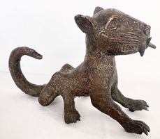 XXL wunderschöner alter Benin Bronze Leopard L 27 cm Kg 1,8