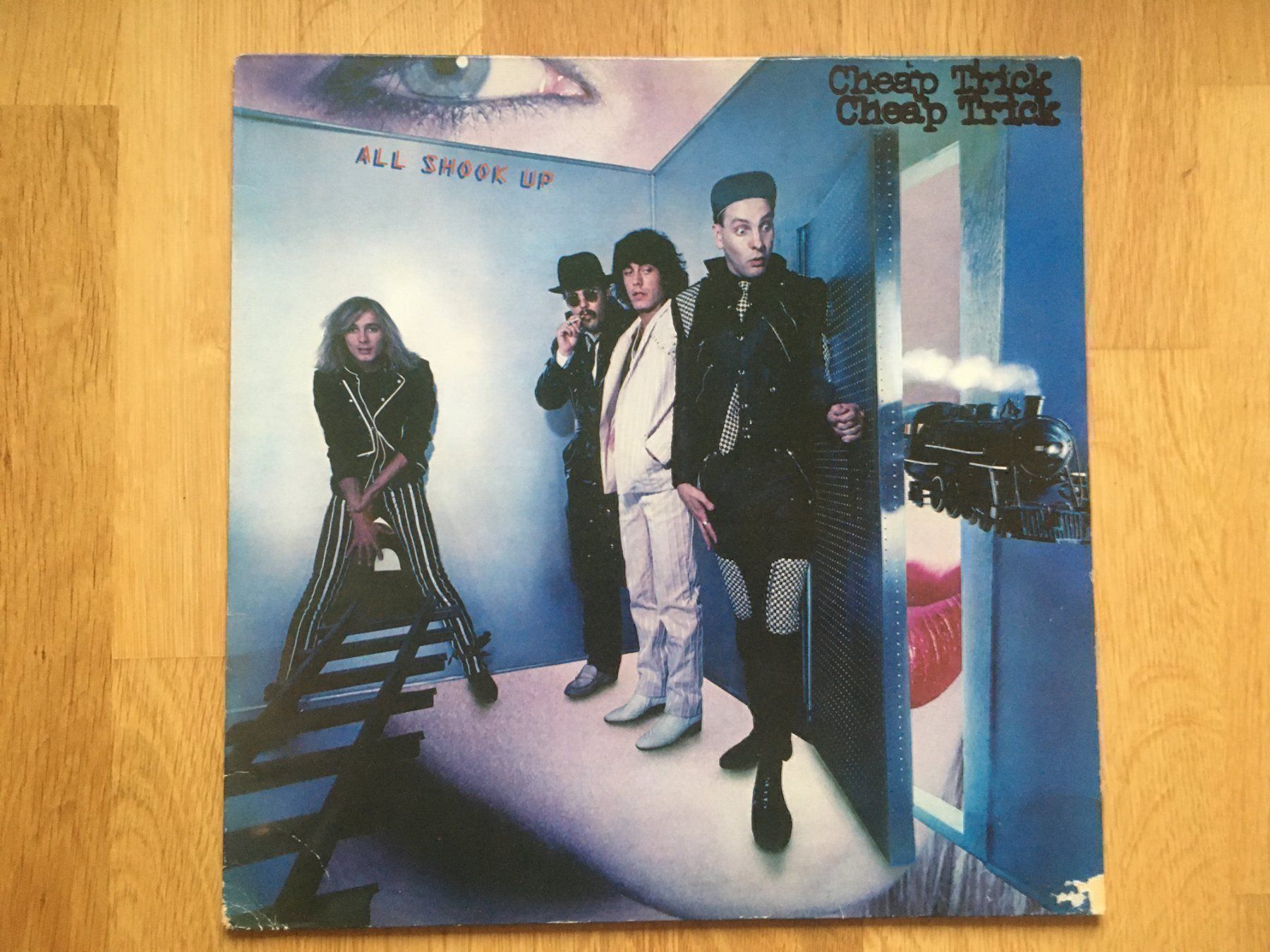 Dischi in vinile: Cheap Trick – All Shook Up Label: – Usato da Uster venduto da mojorisin01