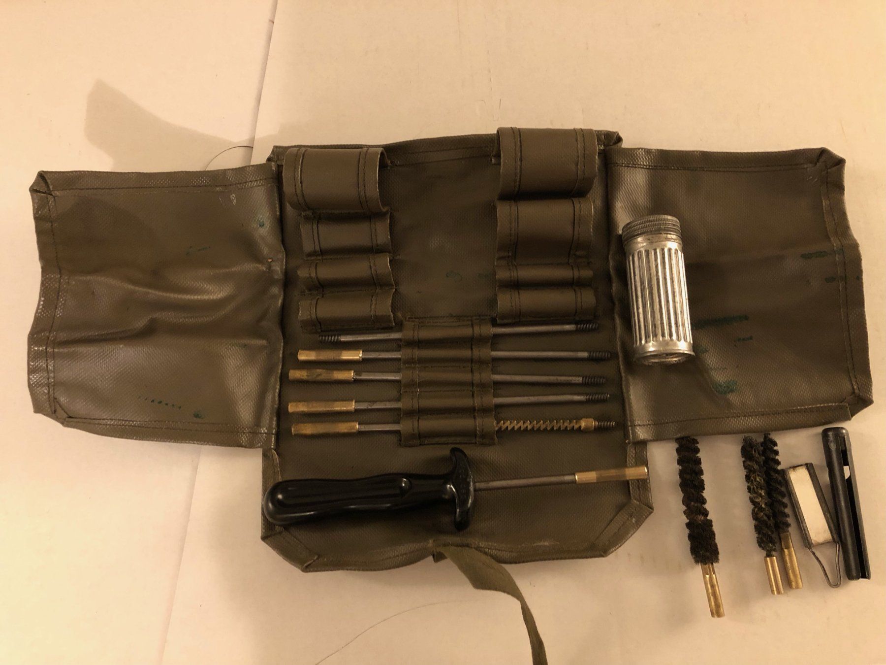 Schweizer Armee Stichwaffen: Militär Gewehrputzzeug Stgw 57 alte Version – Gebraucht aus Gümmenen von Ug6