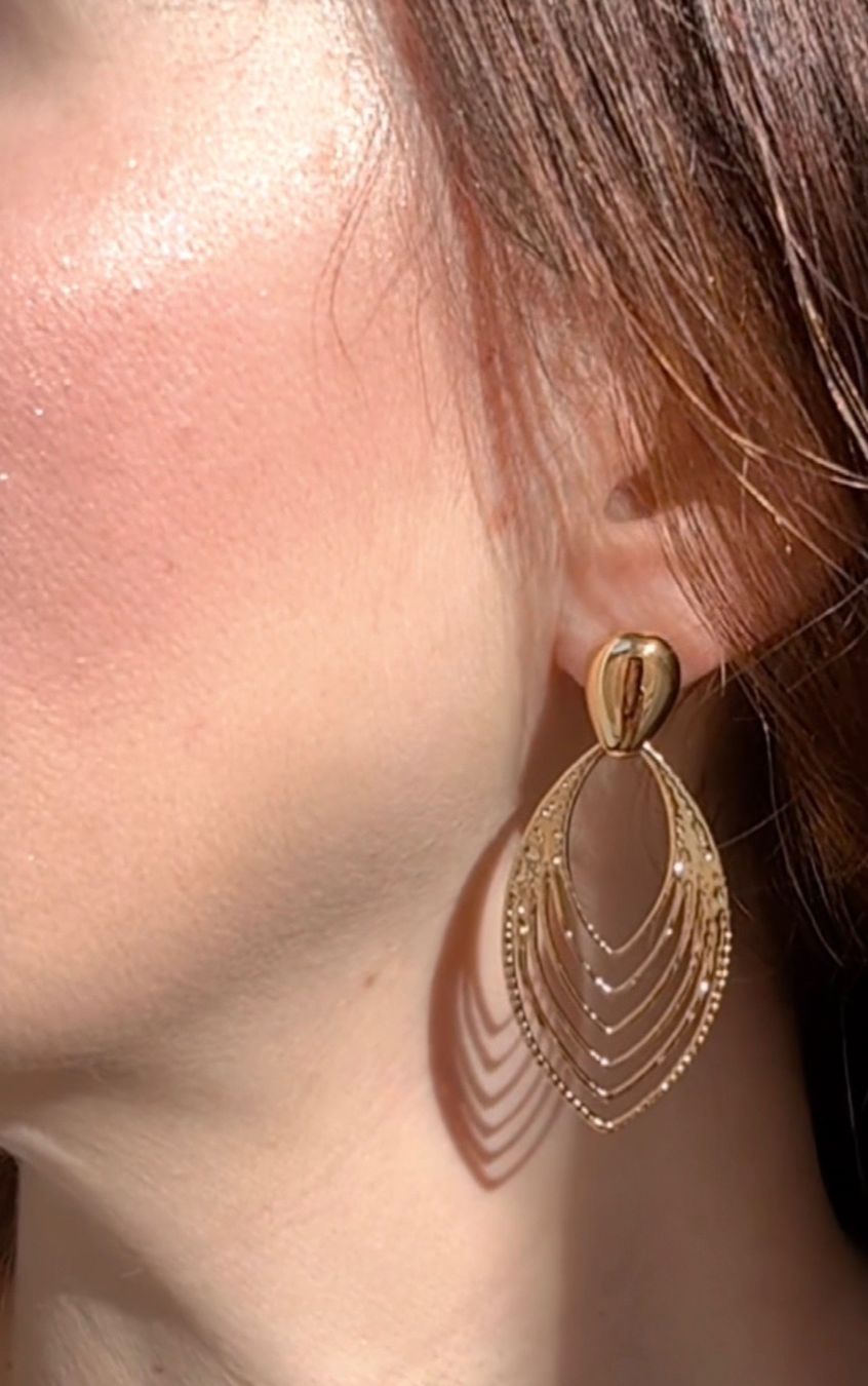 Orecchini pendenti & Orecchini a lobo: Boucles d'oreilles Or Sublime – Nuovo e nell'imballaggio originale da St-Maurice venduto da Sandrinette123 1