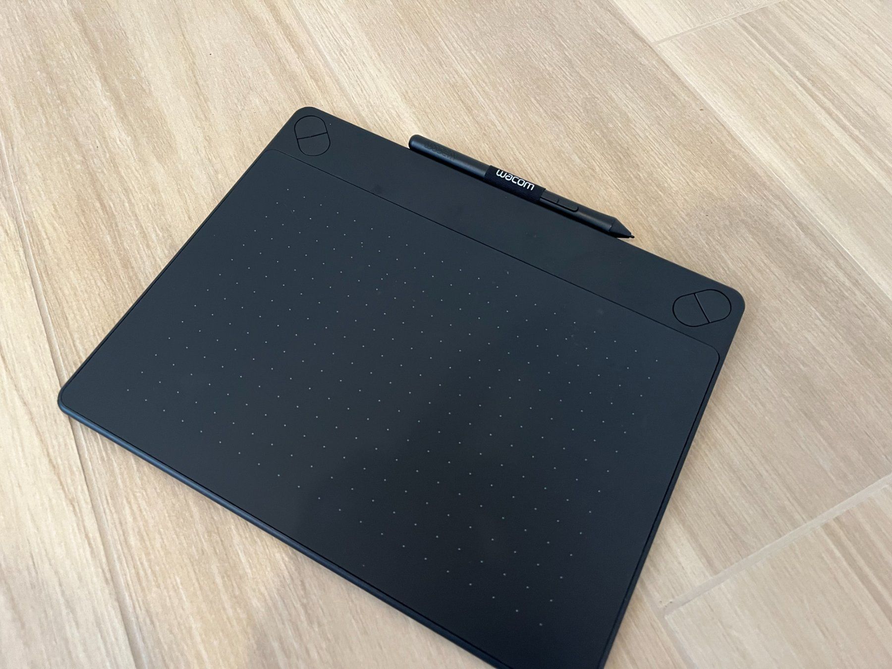 Wacom Tablettes PC: wacom INTUOS Grafiktablet – D'occasion à Frauenfeld par Hv 2