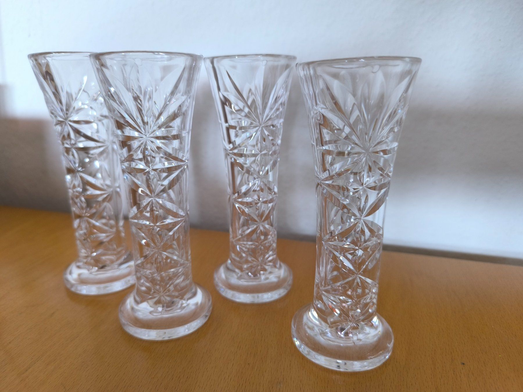 Vasi & Recipienti: 4 Kristallvasen, Blumenväsli – Usato da Uster venduto da Vanessia7