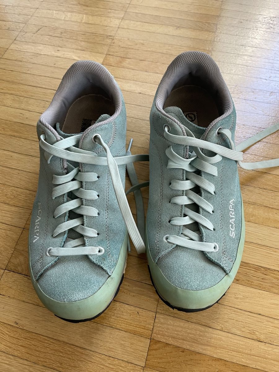 Scarpa Damenschuhe: Trekkingschuhe Scarpa Gr 39 – Gebraucht aus Ebmatingen von Reva-Sue 1