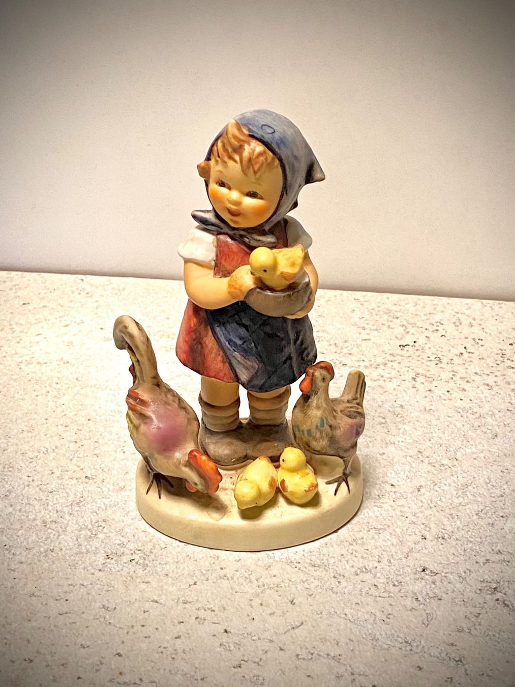 Hummel Figuren: Vintage Figuren 1948 j. – Neu (gemäss Beschreibung) aus Beromünster von dok_b8mf