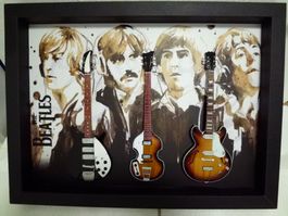 Bild THE BEATLES, 3 Modell Gitarren, Unikat (B.50cmxH.37cm)