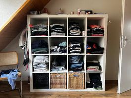 Kallak Regal weiss 16ner inkl. Schreibtisch