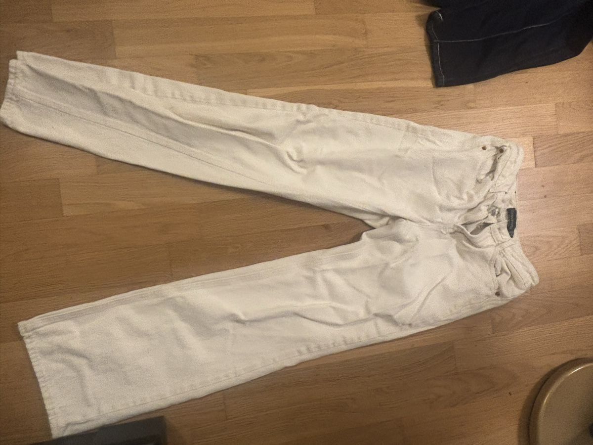Bershka Jeans: bershka jeans weiss – Usato da Glattbrugg venduto da Nixonia 1