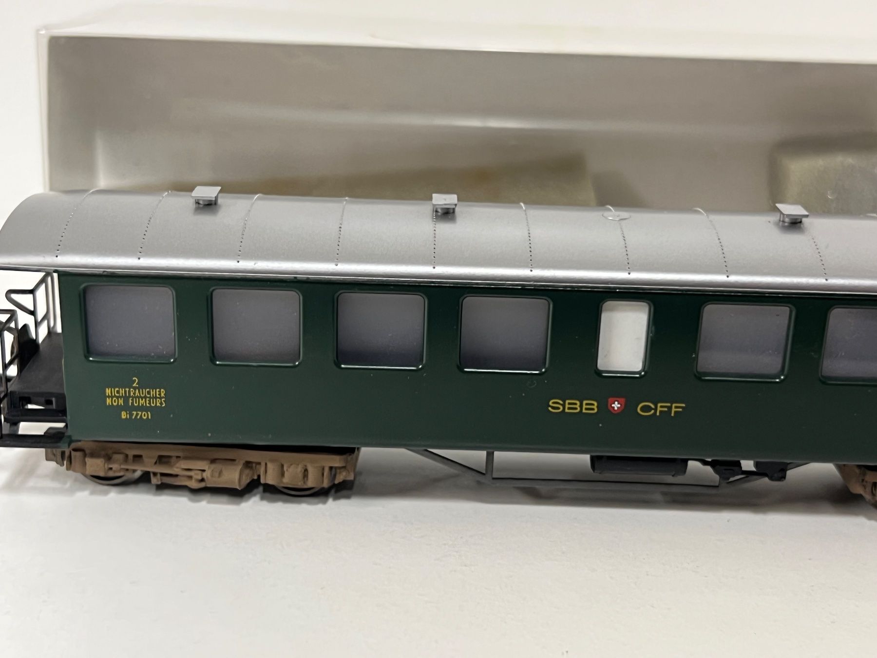 Fleischmann Modellini di ferrovie: Fleischmann 2.Kl. SBB CFF FFS  H0 DC – Usato da Neuenhof venduto da ludovicco 1
