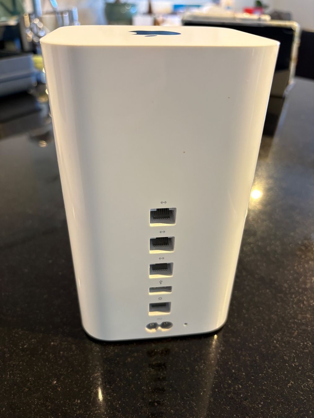 Modems & Router: Time Capsule A1470 – Gebraucht aus Pfäffikon ZH von Peperoni2 1