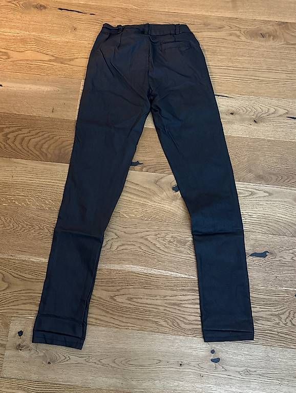 Leggings: Lederoptik Jeans/Leggins Grösse XS – Usato da Bern venduto da fab_tx65 2