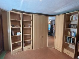 Armoire en L avec bibliothèque modulable
