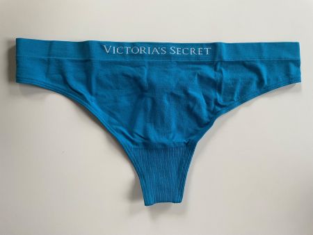Victoria’s Secret Seamless Logo Thong M NEW