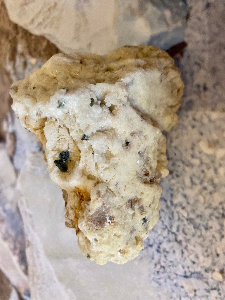 Edelsteine: Turmalin/ Albit roh – Neu (gemäss Beschreibung) aus Biberist von Steine 2