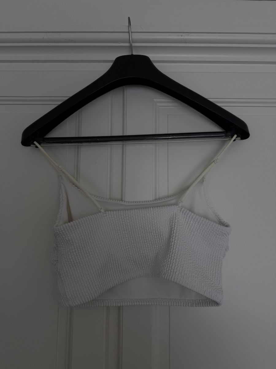 Maillots de bain & Bikinis: 2x Bikini Oberteil gebraucht – D'occasion à Bottmingen par mat_77yv 3