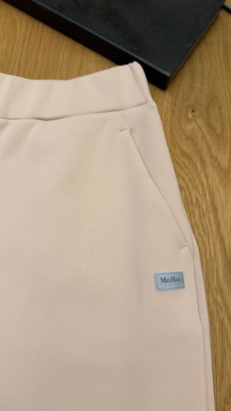 Max Mara Hosen: Max Mara komfortabele Hose perfekte TOP 1A Passform – Neu und originalverpackt aus Faulensee von Liebes_Kind_2019 1