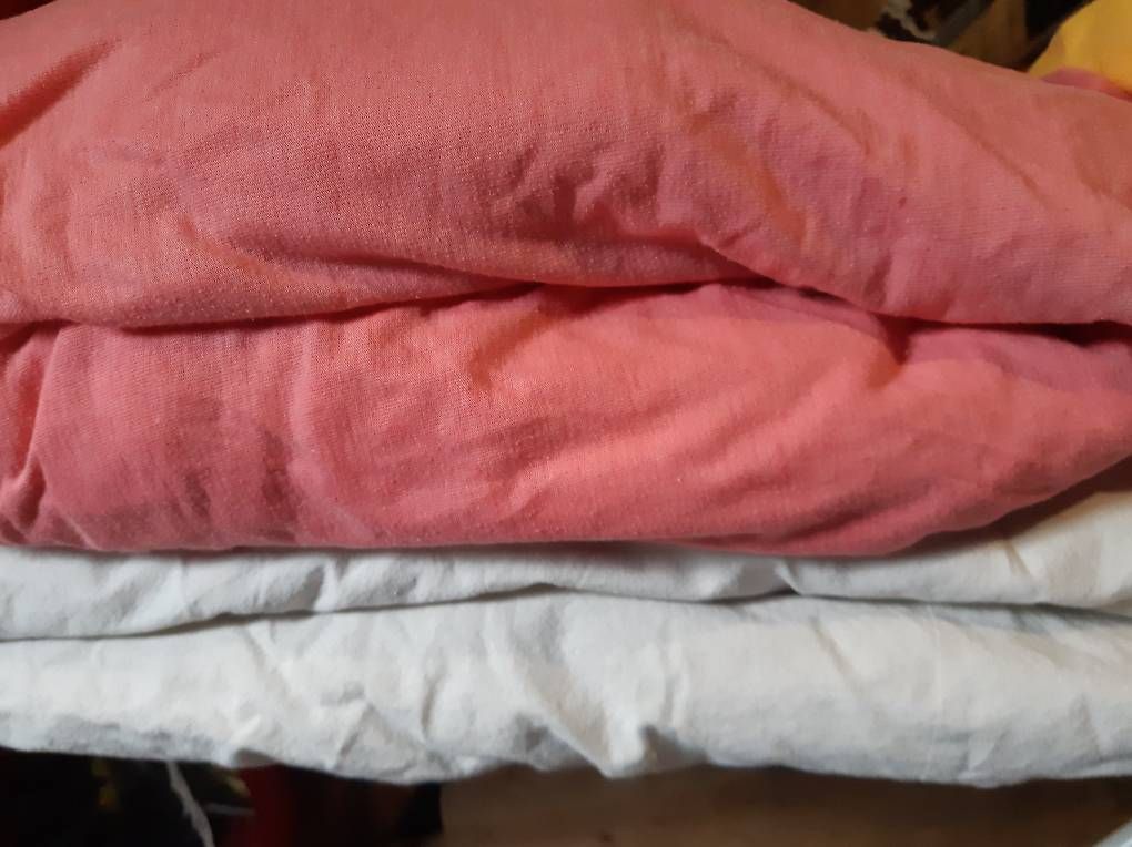 Bettwäsche: 8 Fixleintücher 4 Frotte & 4 Normale – Gebraucht aus Studen SZ von Kbybrig 1