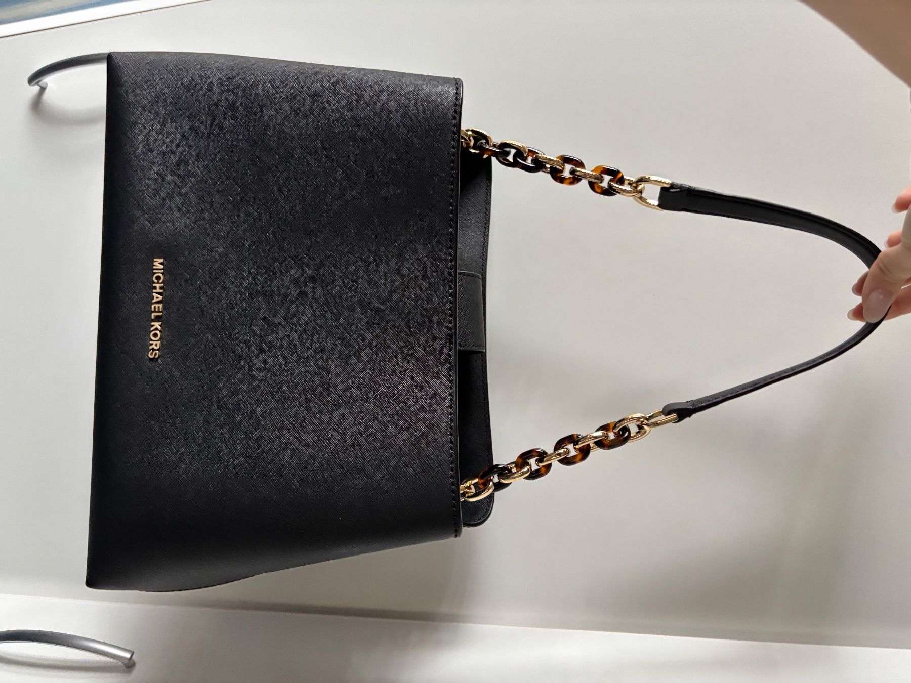 Michael Kors Borse da donna: Michael Kors Tasche in Schwarz – Usato da Bern venduto da van_9syf 5