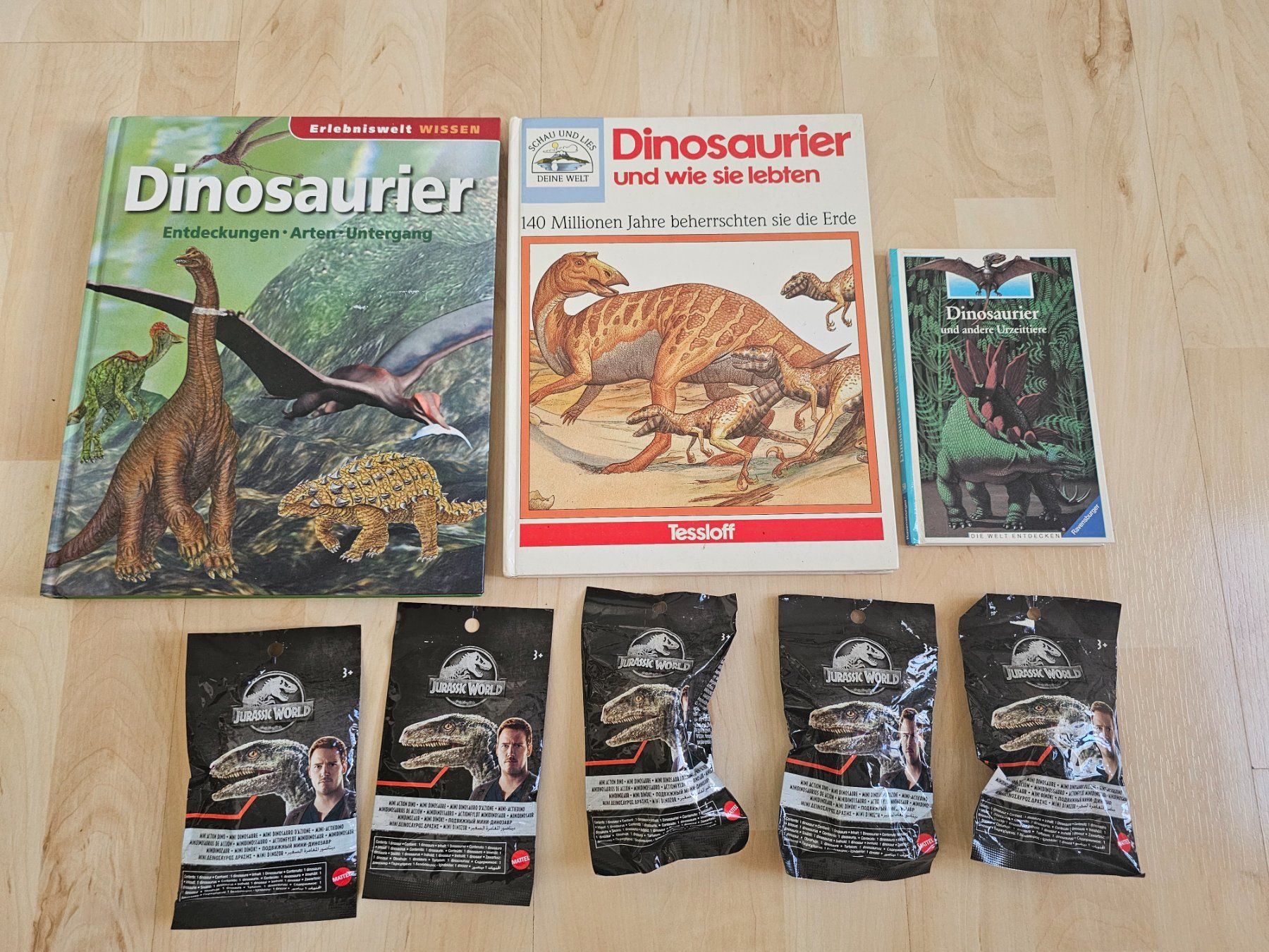 Livres: Dinosaurierset – D'occasion à Balterswil par Dikdik1992