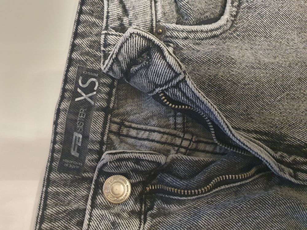 Pantalons: Mädchen Jeans XS – D'occasion à Rothenburg par PHSKC 4