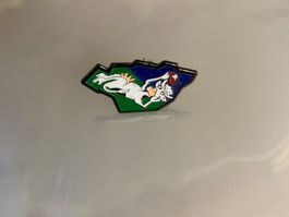 Pin's Suisse vache  humouristique