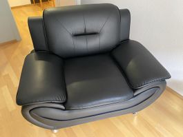 Komfortabler Sessel aus Kunstleder schwarz