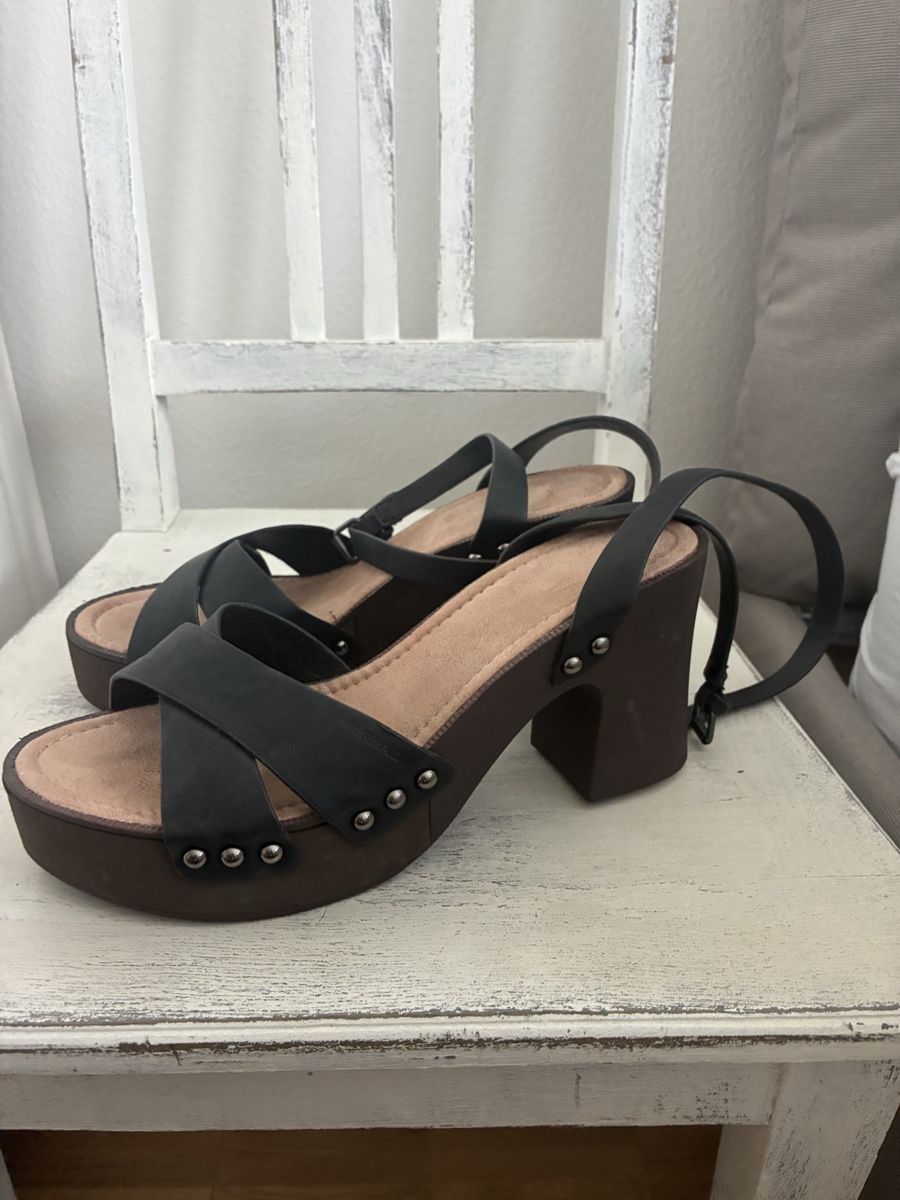Scarpe da donna: Plateau Sandalen Riemchen 40 – Usato da Luzern venduto da Elvan 1