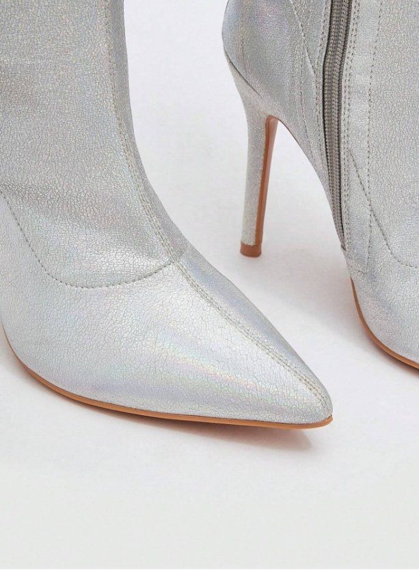 Scarpe da donna: Mega Sexy PU Leder Lack Stiefel Silbern Glitzernd – Nuovo e nell'imballaggio originale da Dallenwil venduto da dein-mega-style 2