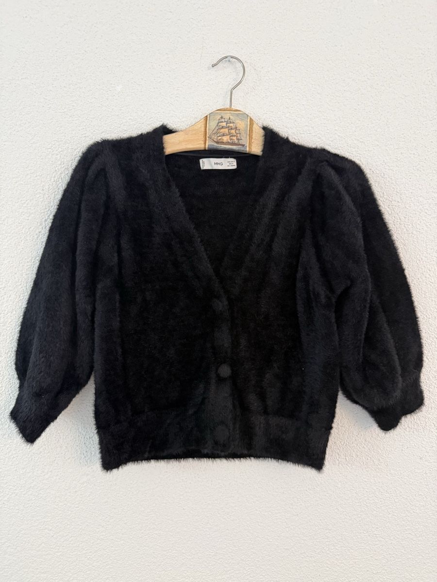 Mango Bolero: Schwarzer flauschiger Cardigan von MANGO – Usato da Neerach venduto da Meli_sara