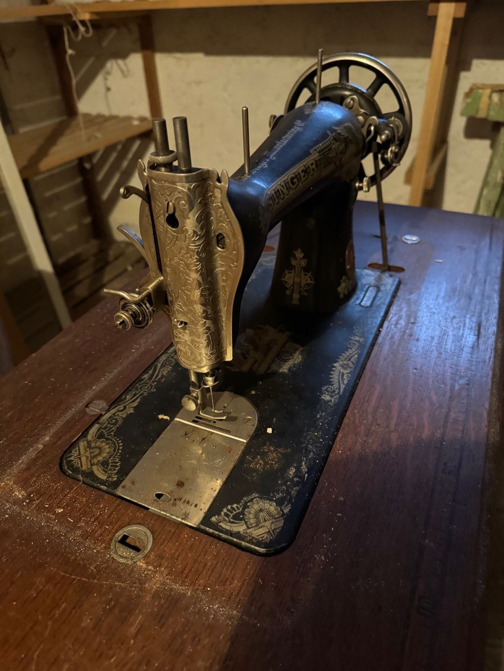 Singer Nähmaschinen: Nähmaschine Singer antik – Gebraucht aus Boll von Simpbon 2