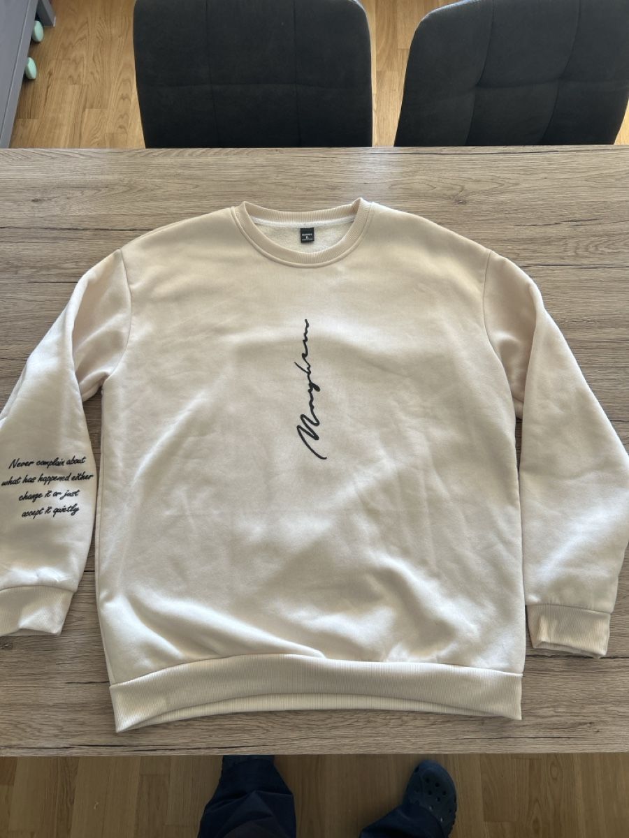 Pulls & Sweat-shirts: Pull blanc cassé  – D'occasion à St-Sulpice VD par pat_2d7h