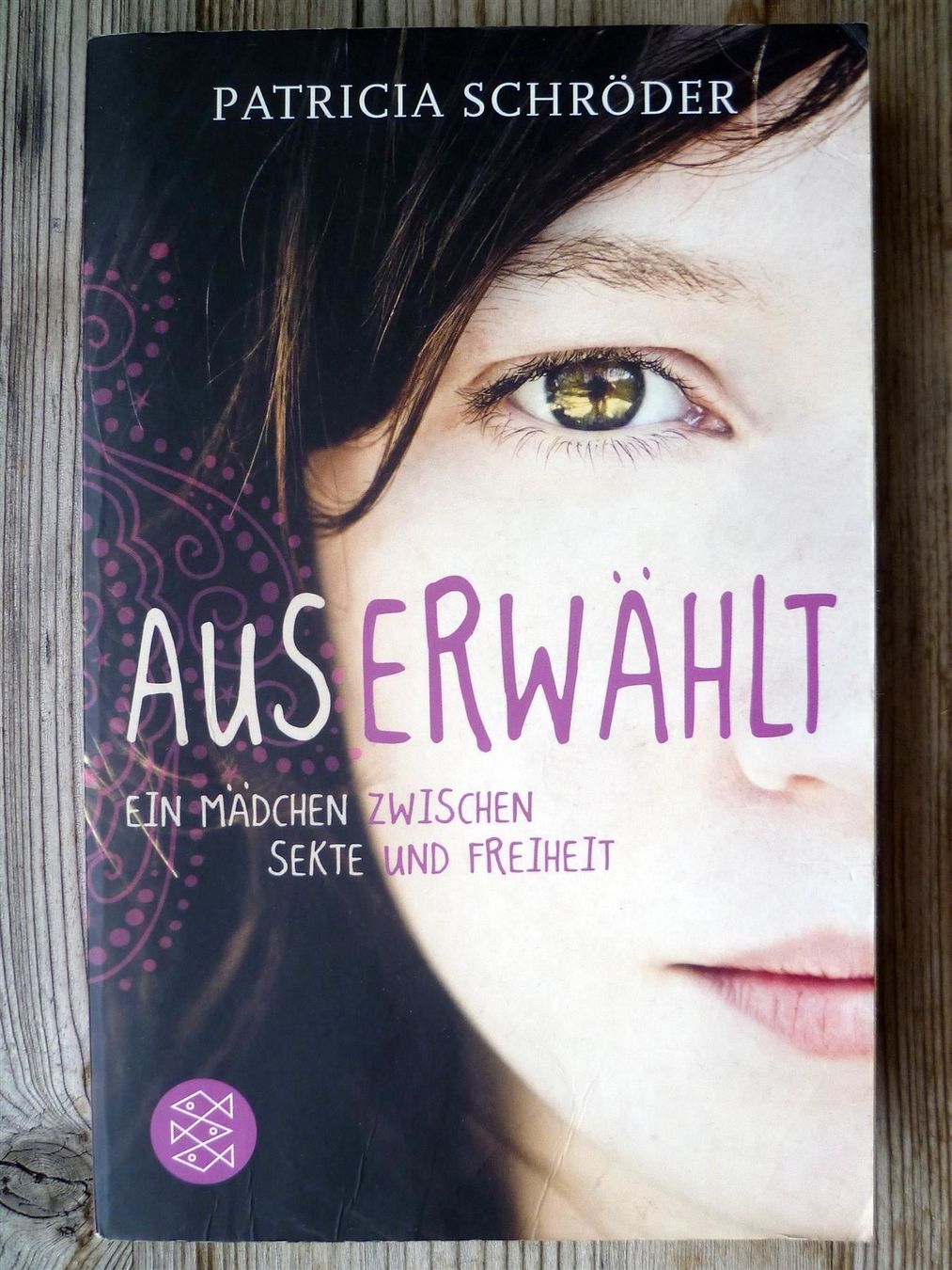 Bücher: Auserwählt: Ein Mädchen zwischen Sekte – Gebraucht aus Aarau von Rdodger