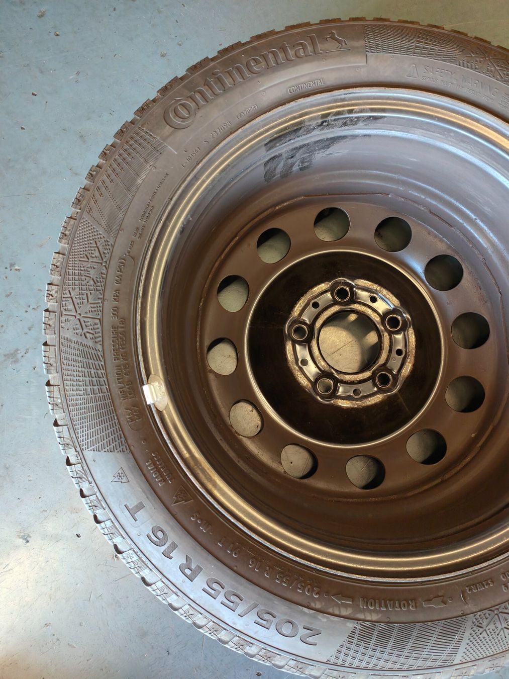Continental Pneumatici & Ruote complete: BMW Stahlräder – Usato da Oberengstringen venduto da Reifen-Lagerverkauf 4