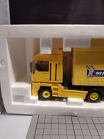 Renault Magnum avec Tautliner Michelin échelle 1:50