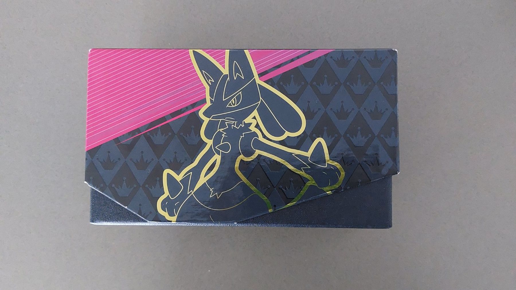 Pokémon Carte collezionabili: Crown Zenith - Lucario Etb - empty – Usato da Bellinzona venduto da Pagur