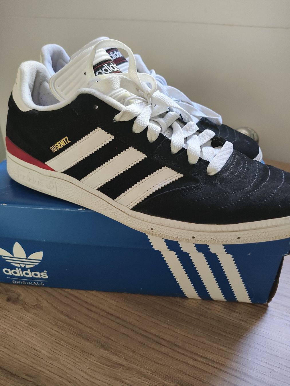 Adidas Chaussures hommes: Adidas Bunenitz Black size 44 – Neuf (Voir description) à St-Gingolph par Retro_seller